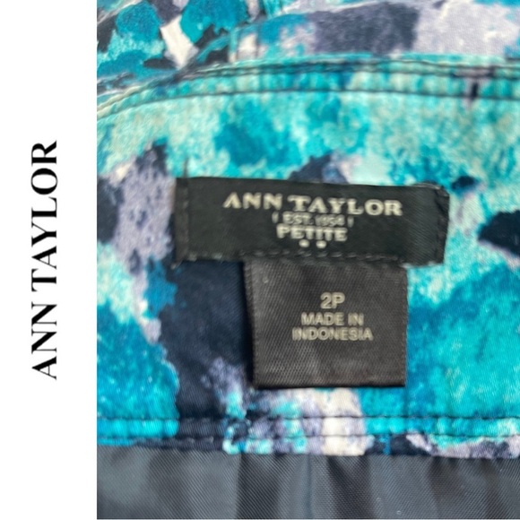 🛍️3/$40 Ann Taylor Petite A-Line
Watercolour Lined Skirt Blue Grey Navy 2P - Picture 4 of 4